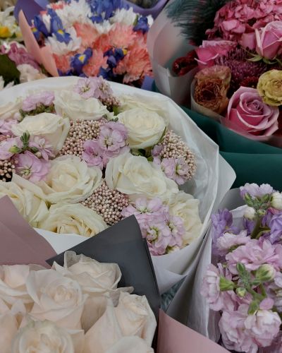 Let our expert florists create something truly special just for your Valentine. Our Valentine’s Day Designer’s Choice Bouquet is a one-of-a-kind arrangement handcrafted with the freshest seasonal blooms available.
Each bouquet is uniquely designed by our florists, who carefully select flowers, colors, and textures to create a beautiful and heartfelt expression of love. No two arrangements are exactly alike—your bouquet will be as special as the person receiving it.
<strong><em>Please note: Flower varieties and colors are chosen at the designer’s discretion based on availability and artistic vision. Images are representative of style only.</em></strong>
Perfect for when you want something beautiful, personal, and completely unique this Valentine’s Day.